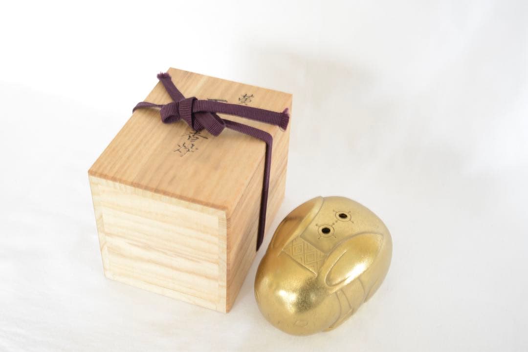 蓮田修吾郎作花咲兎　黄銅　香炉　木箱付き