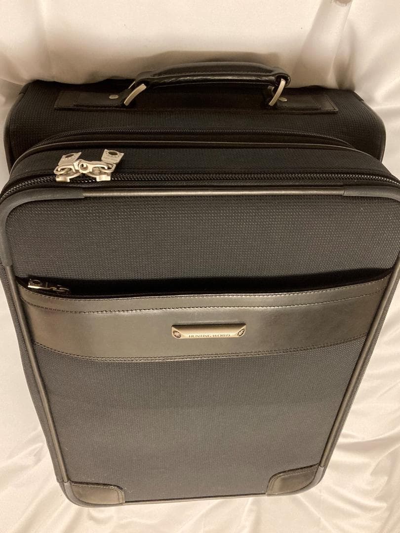 【新品】ハンティングワールド　トロリーバッグ　限定版スーツケース