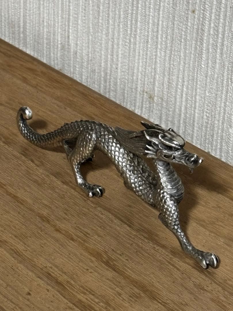 銀製　村田吉生作　銀900 帖鎭 龍　置物
