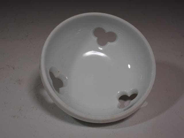 ★　井上萬二　白磁香炉　雰囲気ある一品★x382