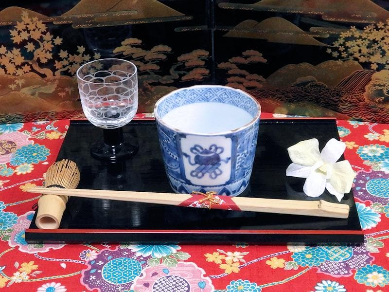 古伊万里　染付　窓絵　宝珠に宝巻の図　蕎麦猪口　D560AS-CYj