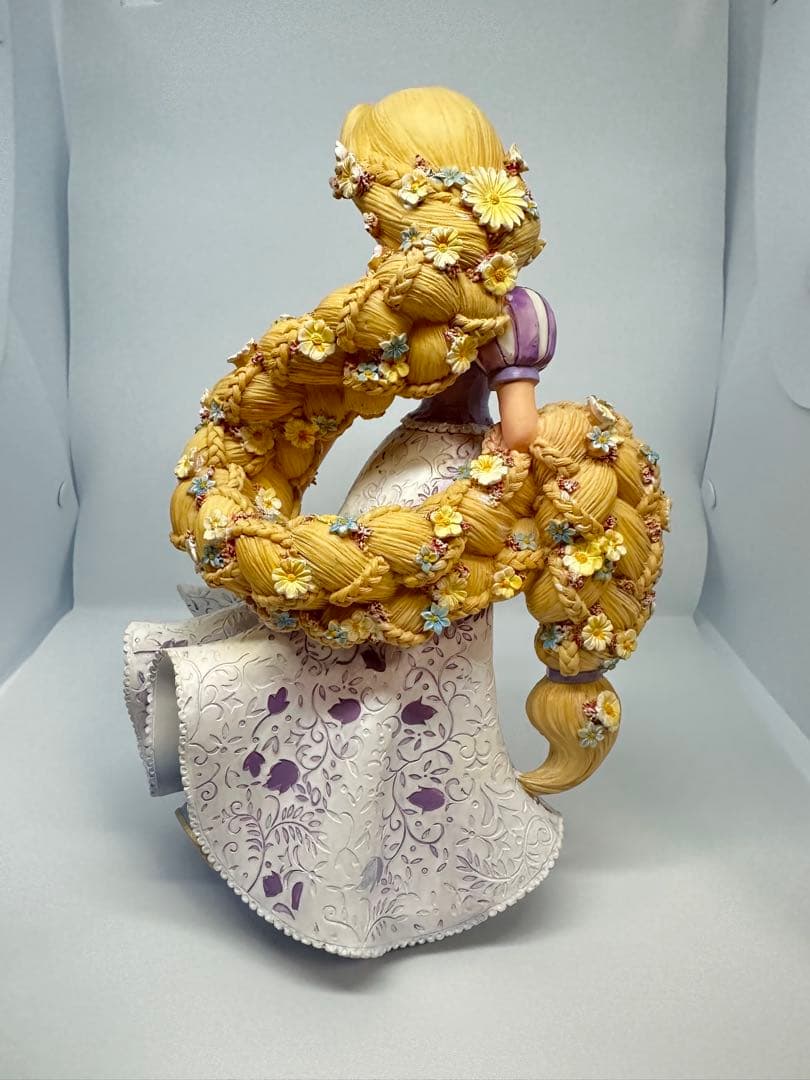 ラプンツェル　enesco フィギュア