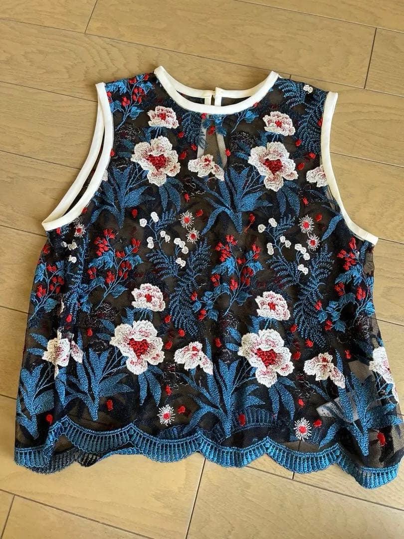 mamekurogouchi 花柄刺繍メッシュタンクトップ