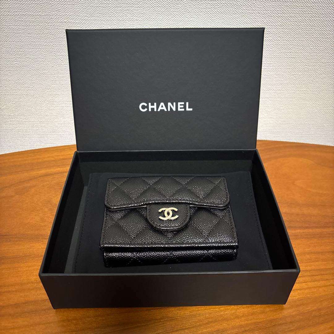 【美品】CHANEL ブラック キャビアスキン 三つ折り財布