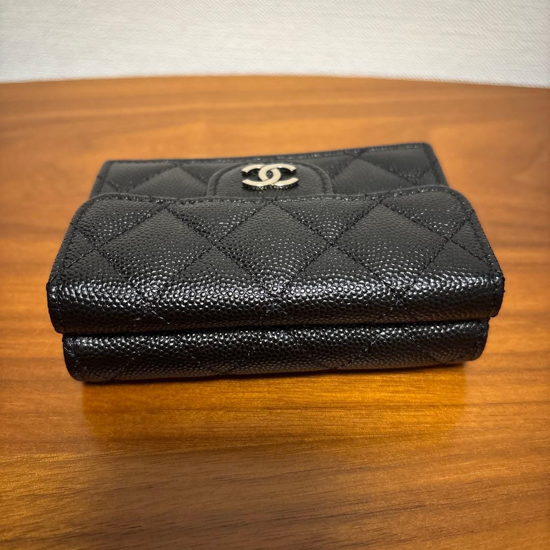 【美品】CHANEL ブラック キャビアスキン 三つ折り財布