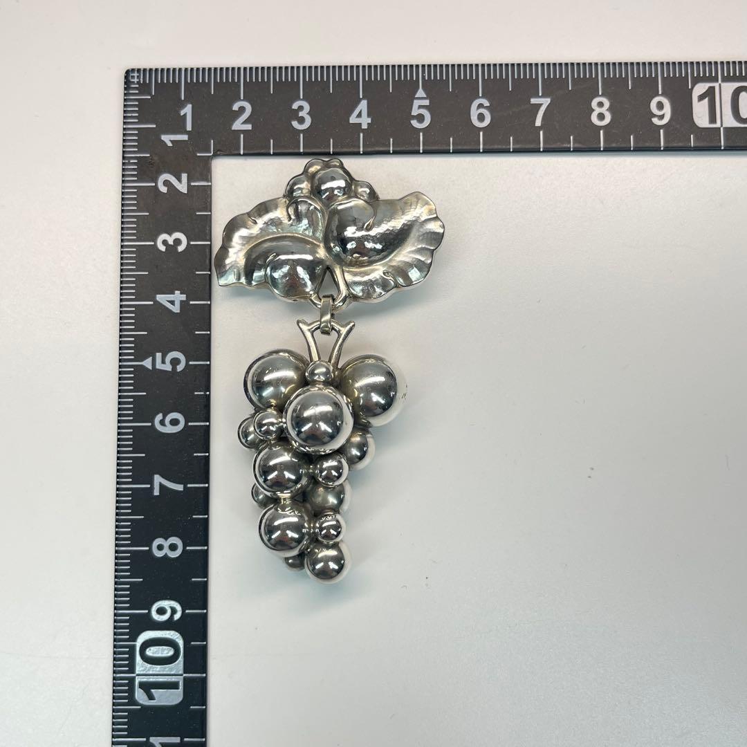   (ジョージジェンセン) 葡萄ブローチ