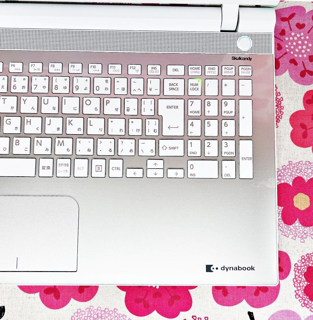 121【高性能❣️美品】メモリ16GB✨爆速SSD✨バッテリー可✨ノートパソコン