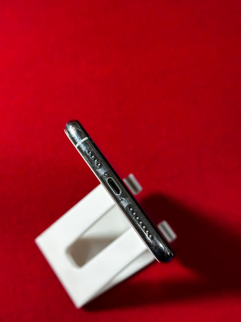 【2912】iPhone 11PROMAXシルバー 64GB simフリー