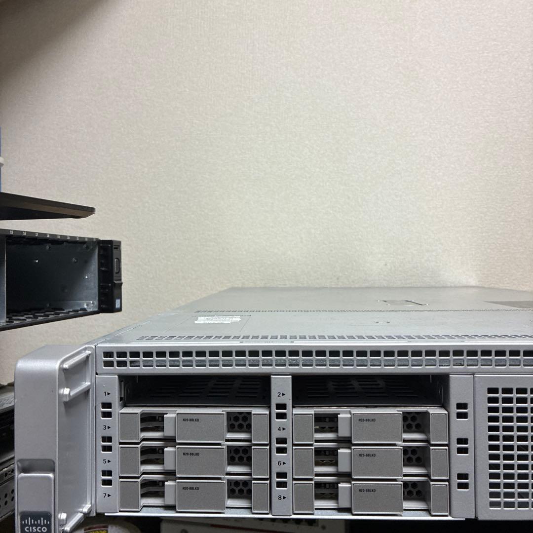 Cisco UCS C240 M4S サーバ