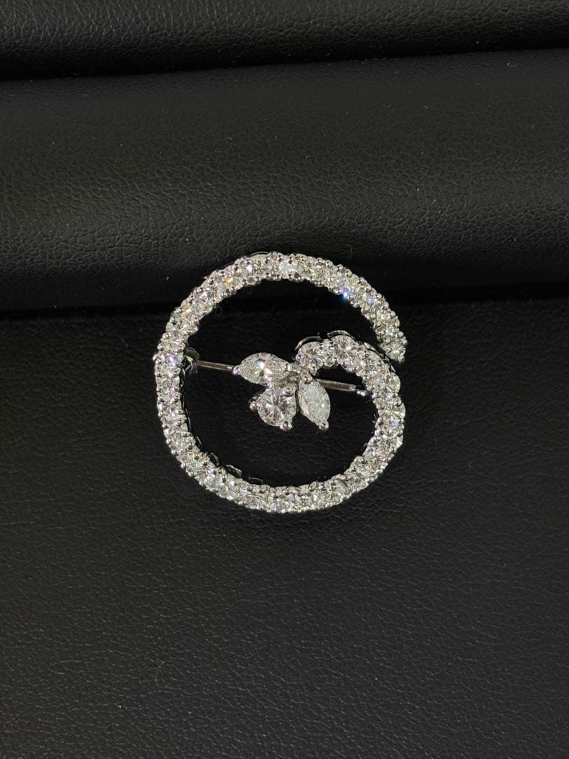 Pt900 ダイヤモンド1.67ctブローチ