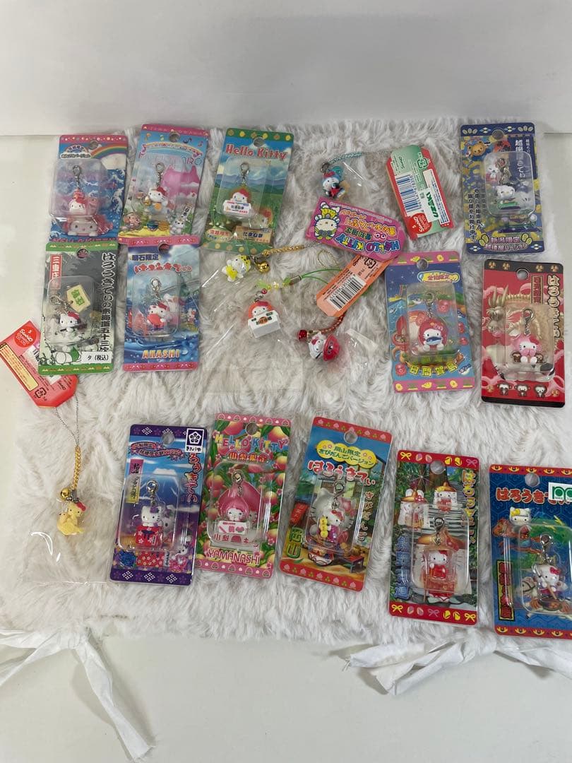 ご当地ハローキティ 根付け　大量まとめ売り　ストラップ チャーム114