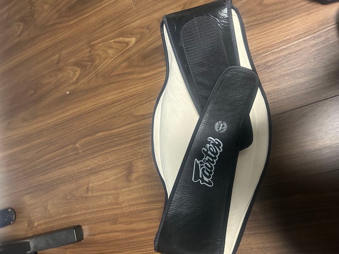 あ*。様 Fairtex キックミット 黒/白　レガース等