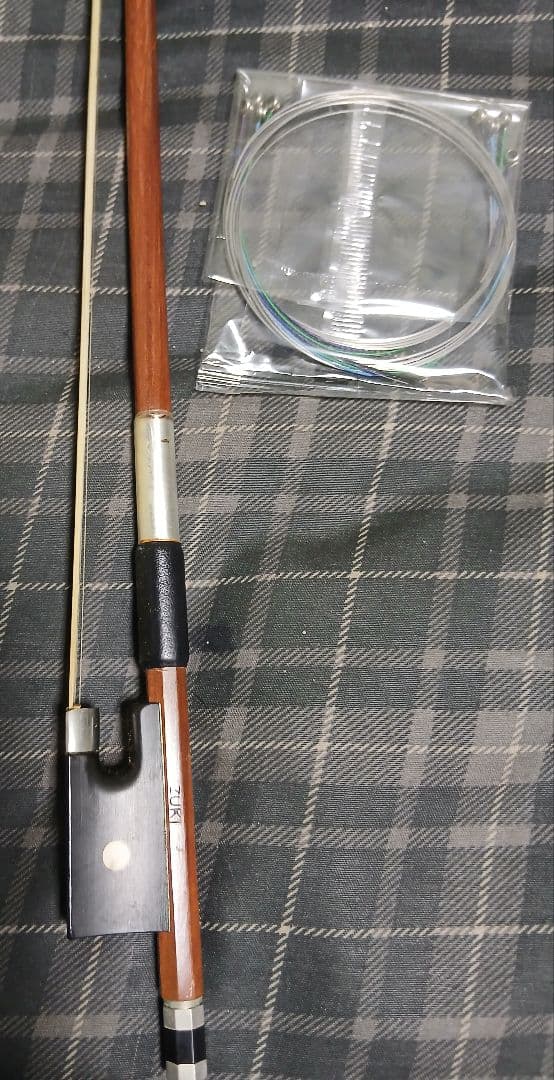 新品弦付き　鈴木バイオリン 4/4 No200 ケース 2006年