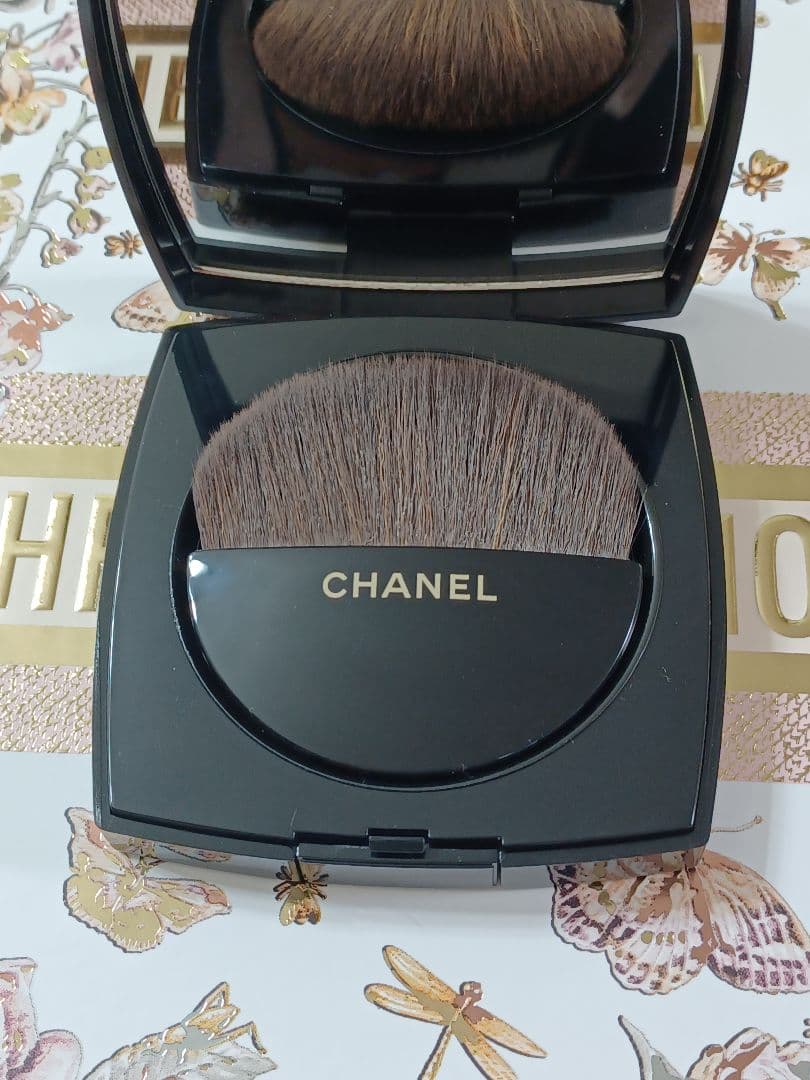 CHANEL レベージュ ヘルシー ゴールデングロウパウダー エクラドゥソワール