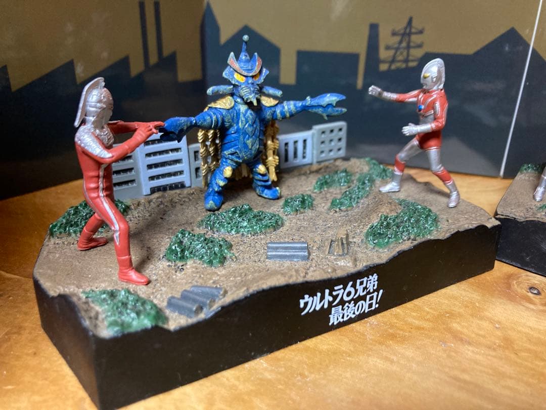 テ*チ様 希少レア　ウルトラ怪獣戯画、怪獣名鑑　ウルトラ6兄弟最後の日ジオラマ/