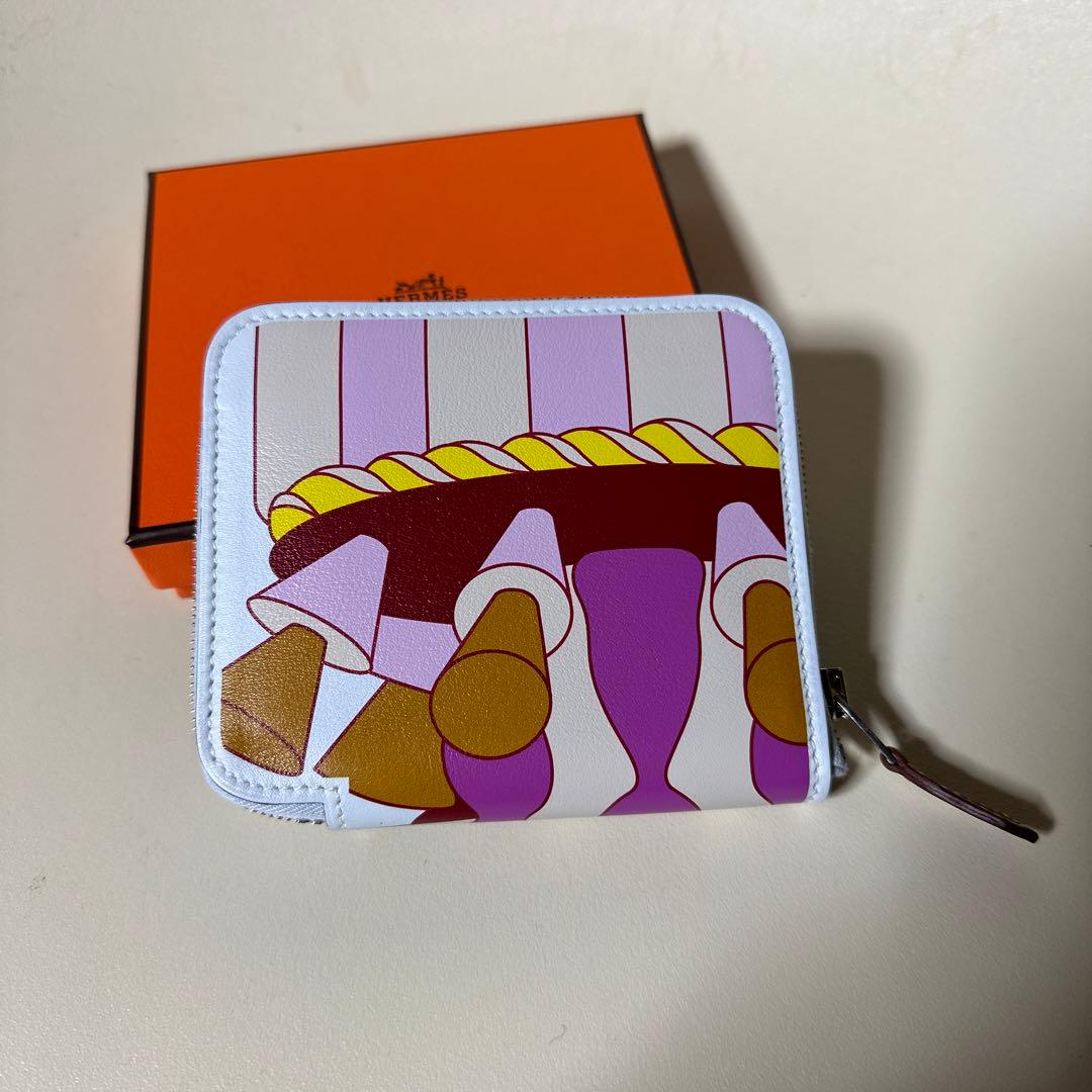 入手困難　エルメス　ミニ財布　アザップコンパクト　シルクインホールオーバー