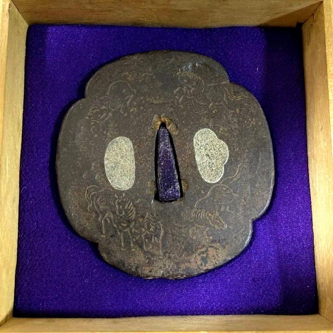 B-19 鍔　武具　刀装具　鉄製　アンティーク　美術品　工芸品　装飾品