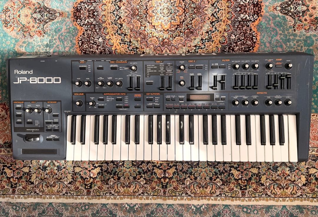Roland JP-8000 シンセサイザー