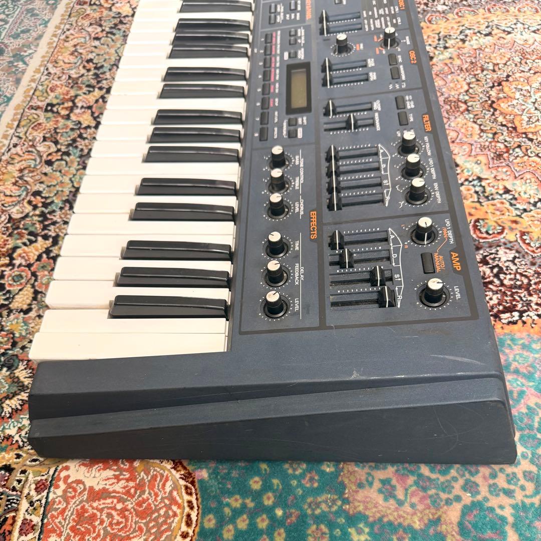 Roland JP-8000 シンセサイザー