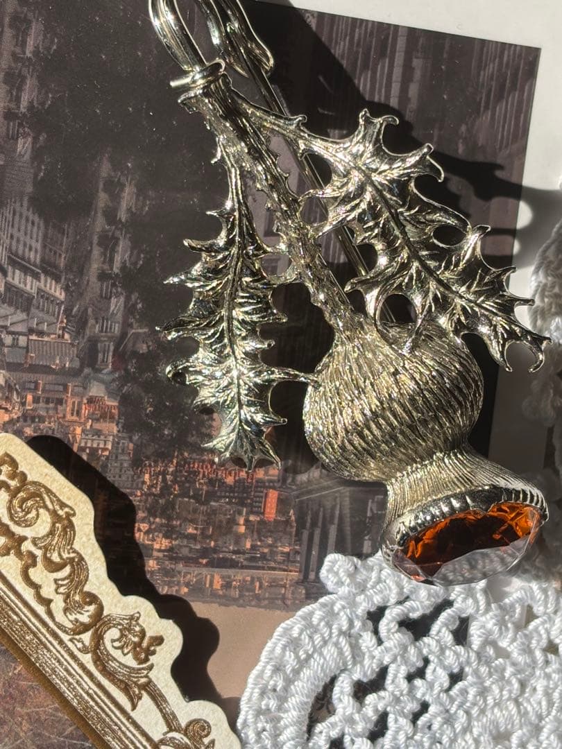 Miracle つめ草植物モチーフブローチ大きめ9.5センチ