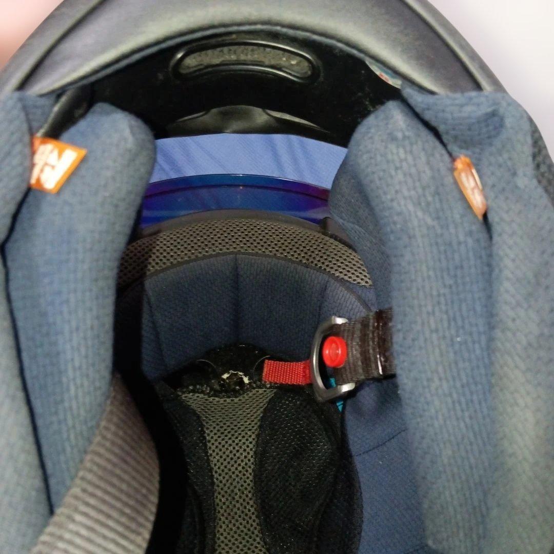 Araiヘルメット　57．58cm