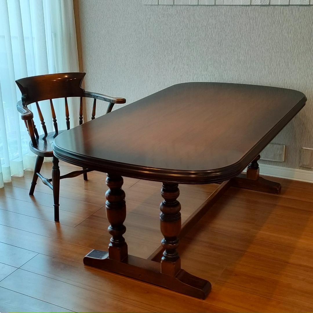 カリモク　コロニアル　ダイニングテーブル　アメリカンカントリー