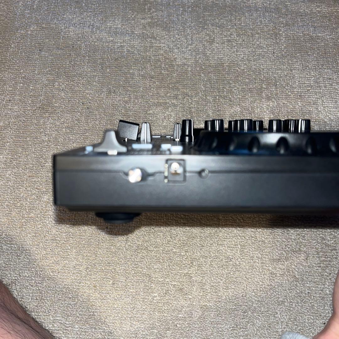 Numark PARTY MIX LIVE DJコントローラー