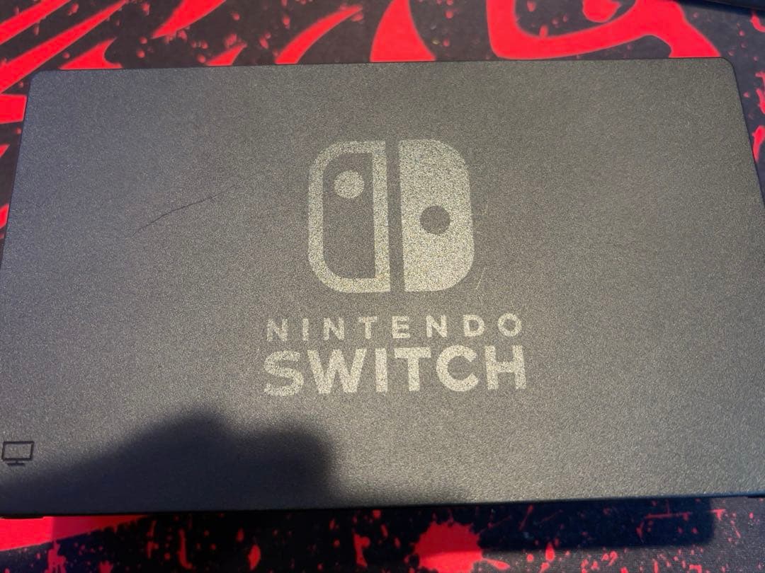 Nintendo Switch 本体　HDMIケーブル以外付属品あり　一部破損