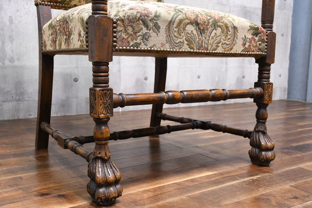 EIC27 英国アンティーク アームチェア オーク無垢材 ゴブラン張り 単鋲打ち