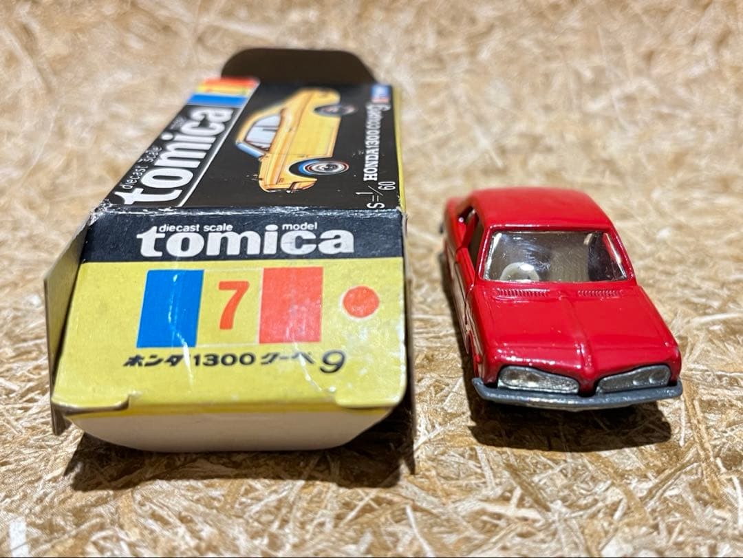 トミカ 日本製 黒箱 7-1-7 ホンダ 1300 クーペ9 1E