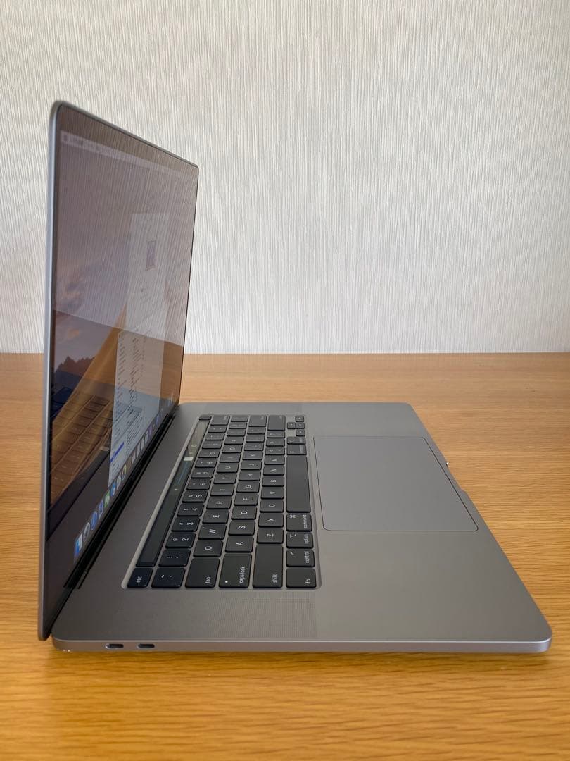 MacBook Pro 2019 高性能、上位モデル　MacBook 本体　美品