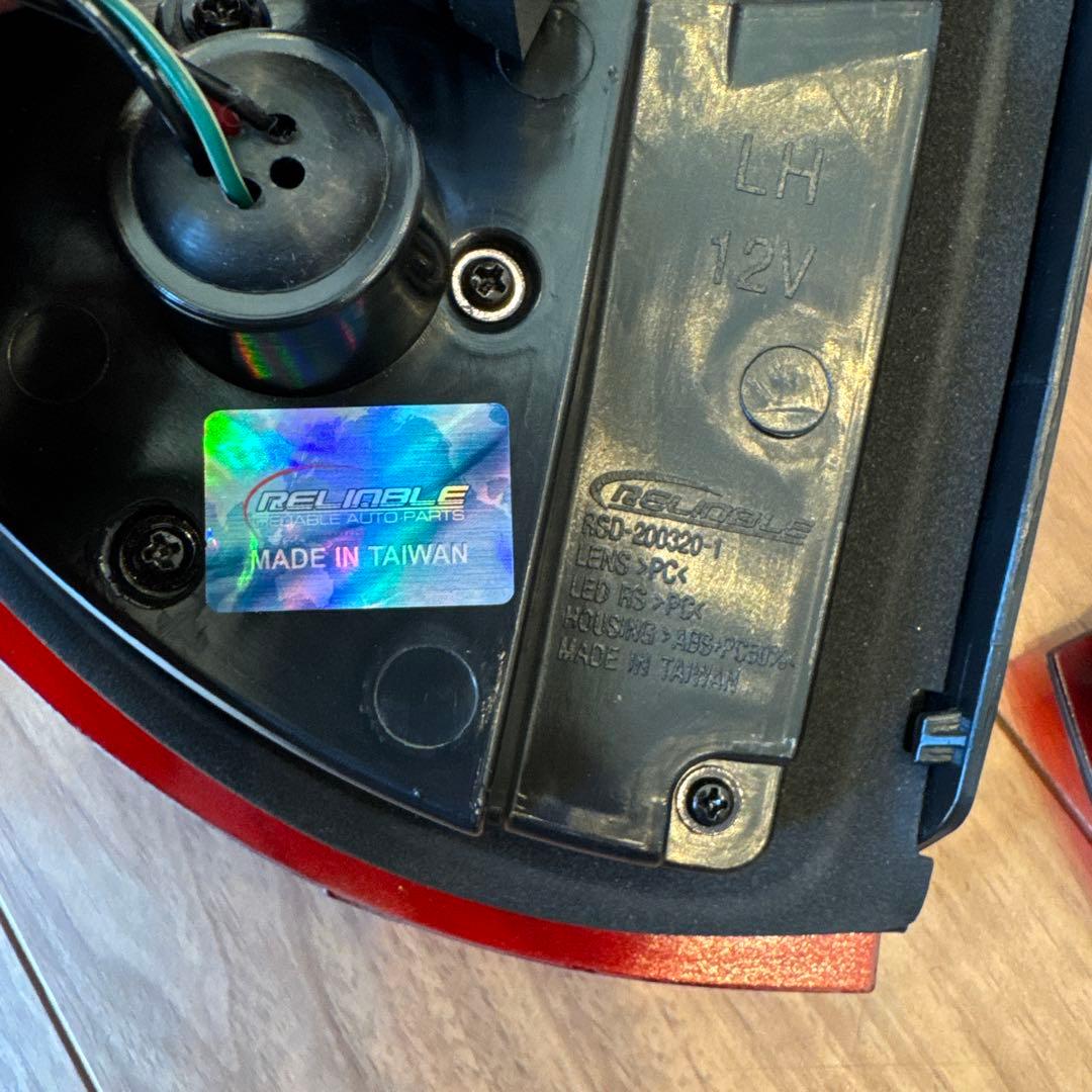 BMW E91 3シリーズツーリングLEDテール 紅白