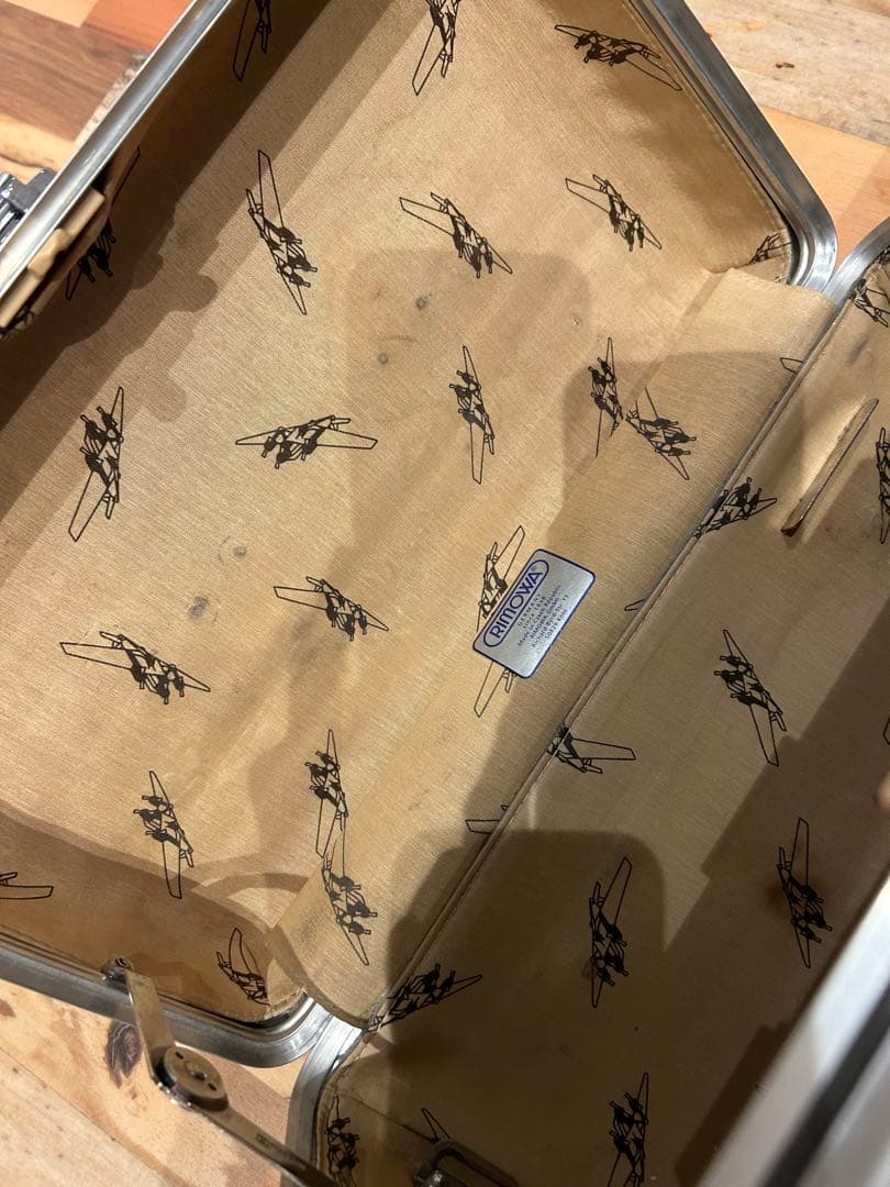 リモワ　シルバー アルミニウム キャリーケース　付属品付き