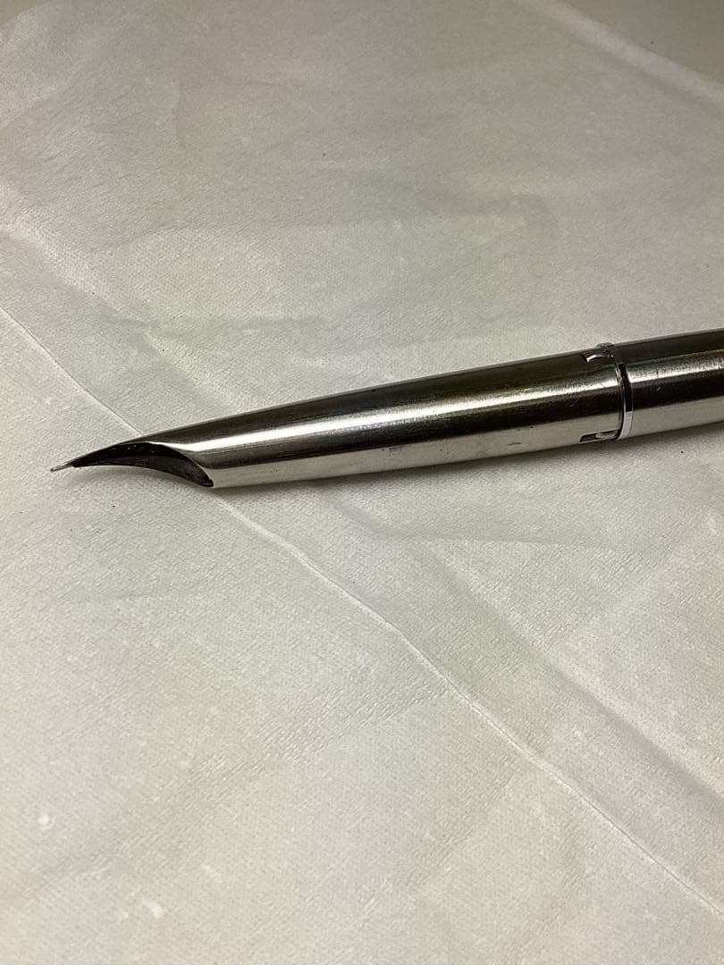 エ*２様 PILOT ペン先一体型シルバー 万年筆