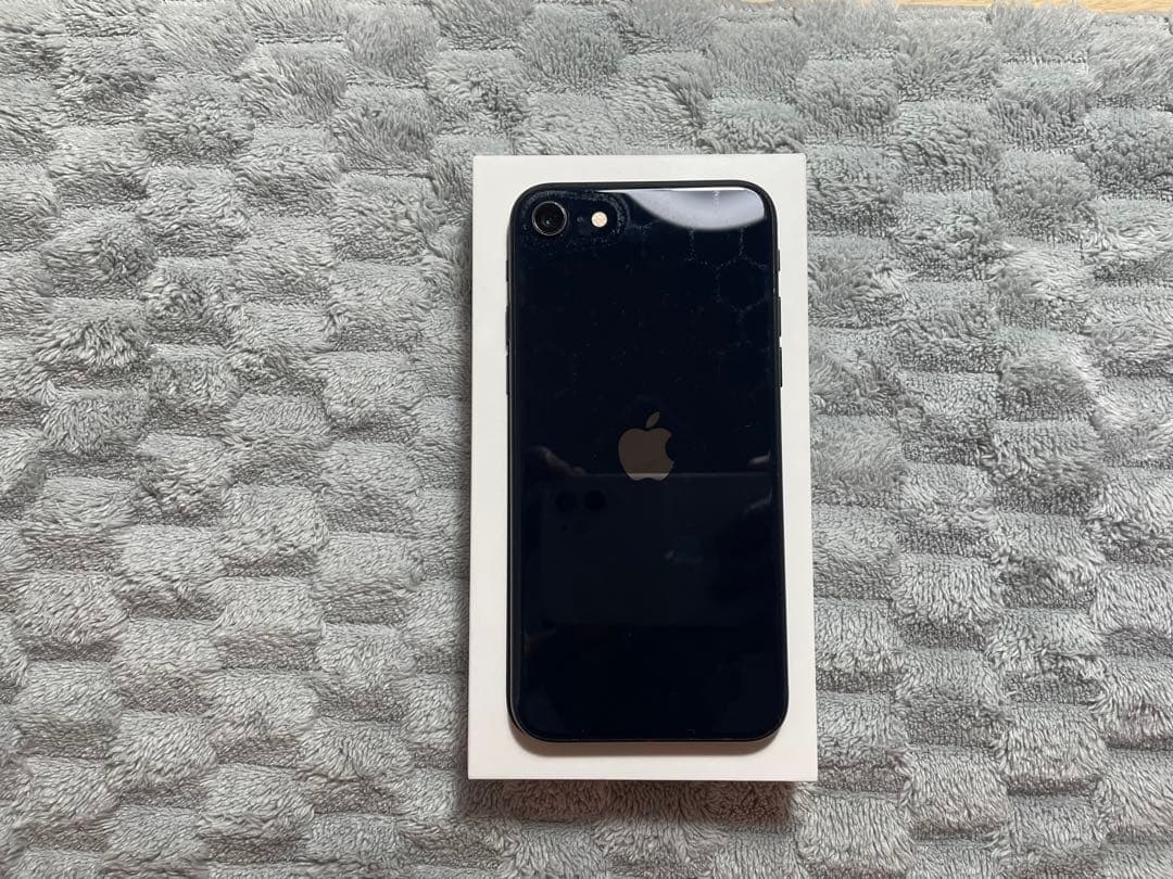 iPhone SE 第3世代　ミッドナイト　SIMフリー