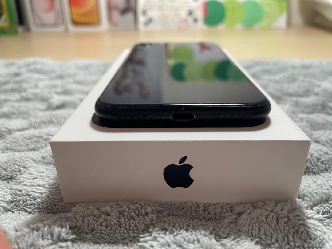 iPhone SE 第3世代　ミッドナイト　SIMフリー