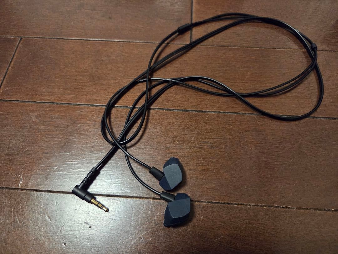 final A4000 ダークネイビー イヤホン