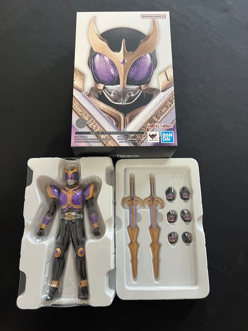 SHフィギュアーツ　 真骨頂仮面ライダークウガ　ライジング３体セット　美品