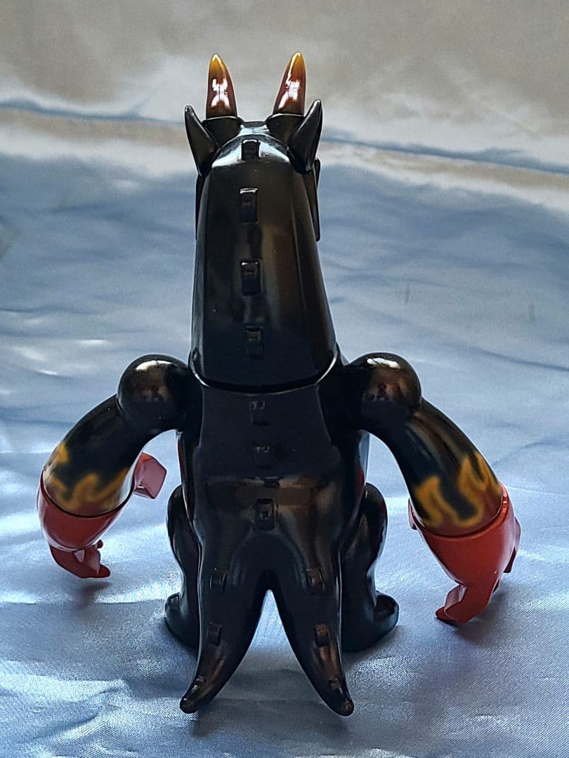 TOUMART TOUMA HOUND DRAGONS (赤)