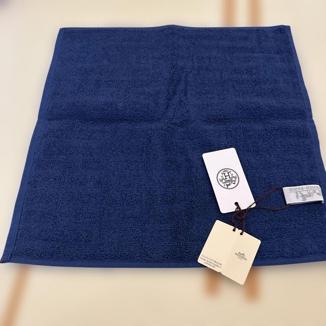 【新品未使用】エルメス　カレ・タオル 《ステアーズ》