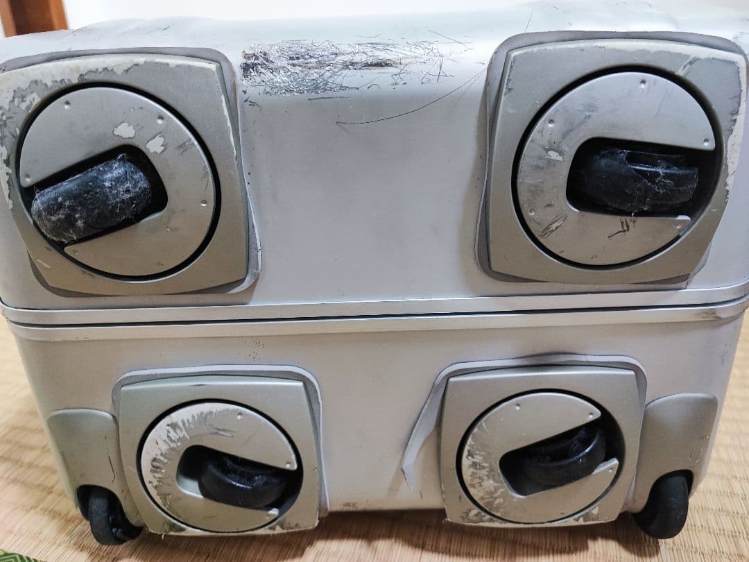 【ジャンク】ゼロハリバートン キャリーケース シルバー