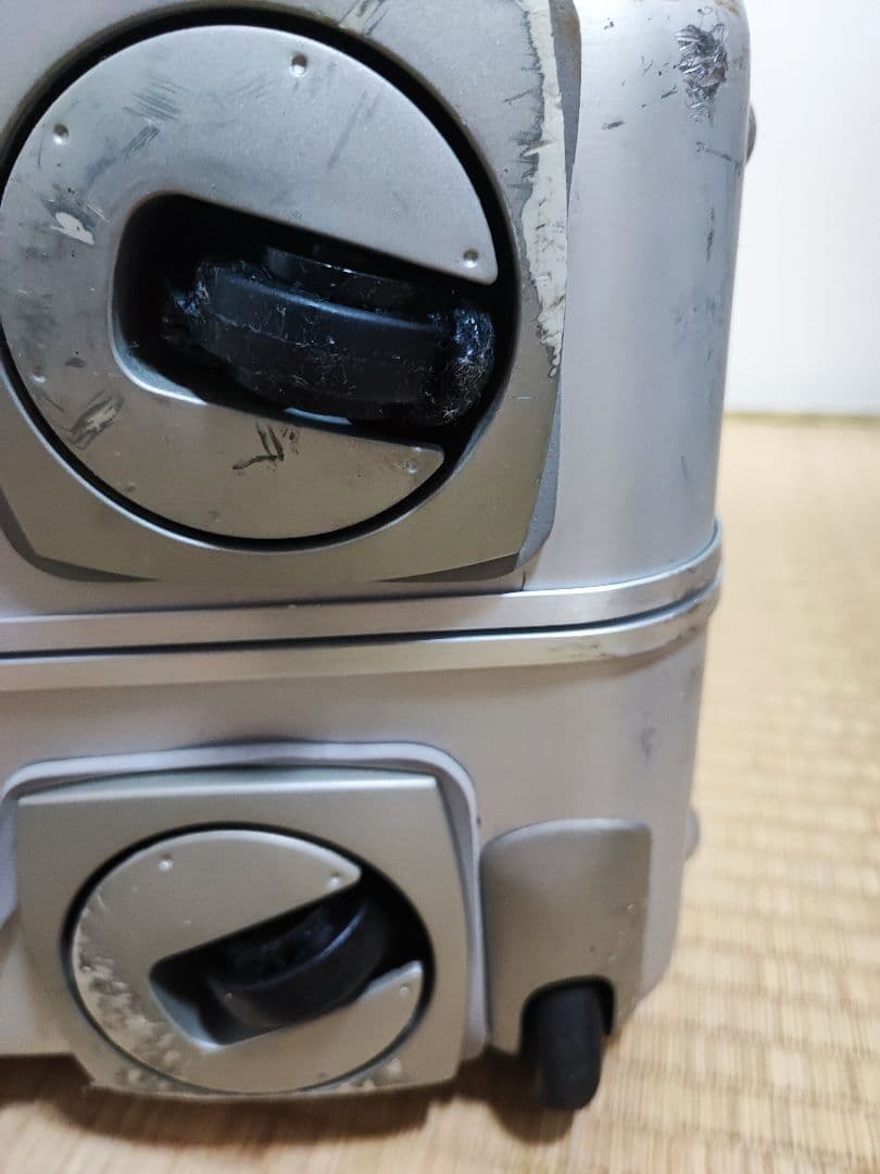 【ジャンク】ゼロハリバートン キャリーケース シルバー