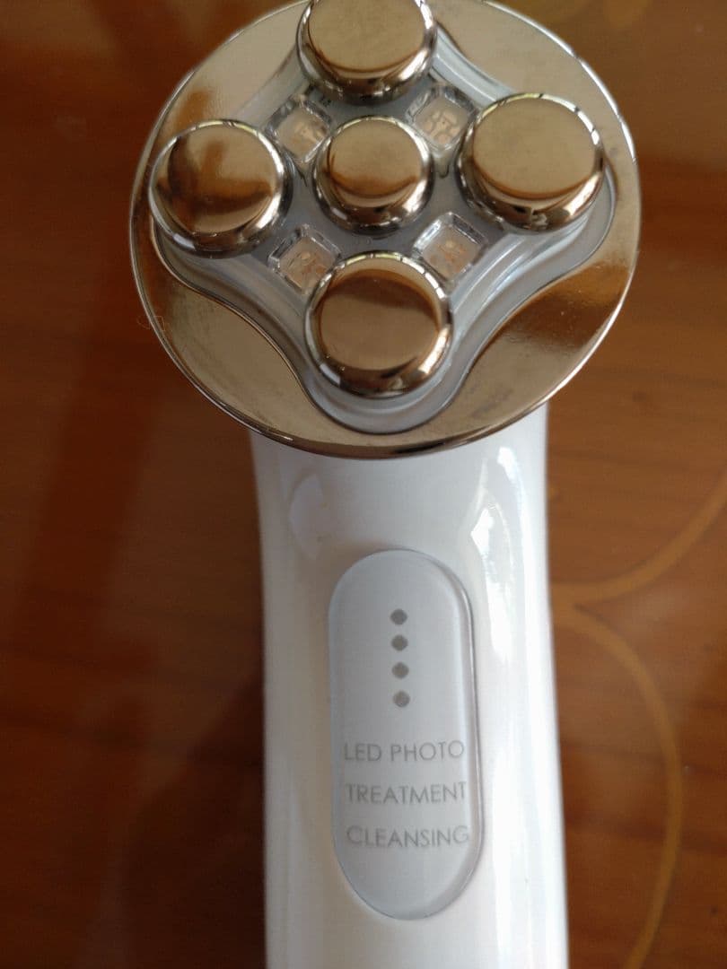 LEDフォト　Face Pro (フェイスプロ) 美顔器