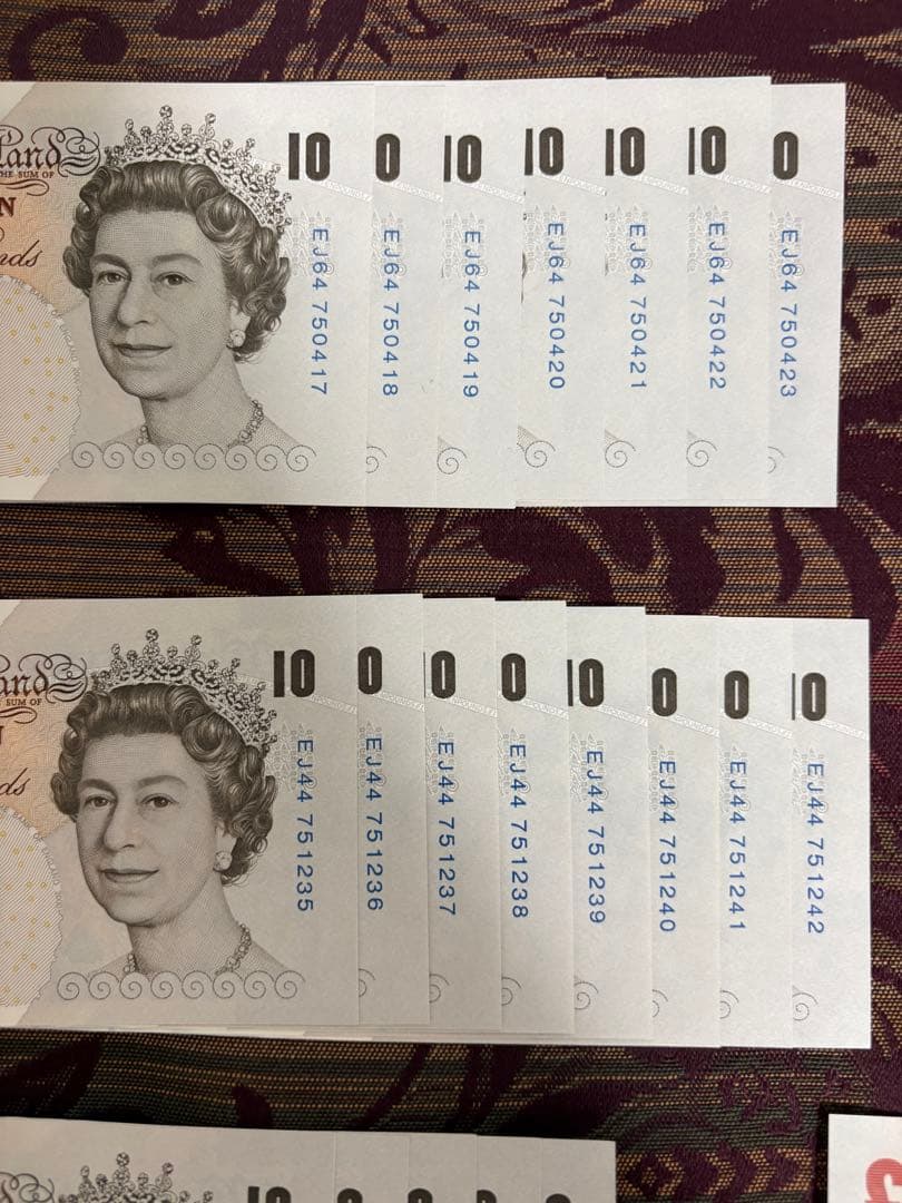 芙*子様 イギリス　旧紙幣　10ポンド　32枚　5ポンド　16枚　合計400ポン