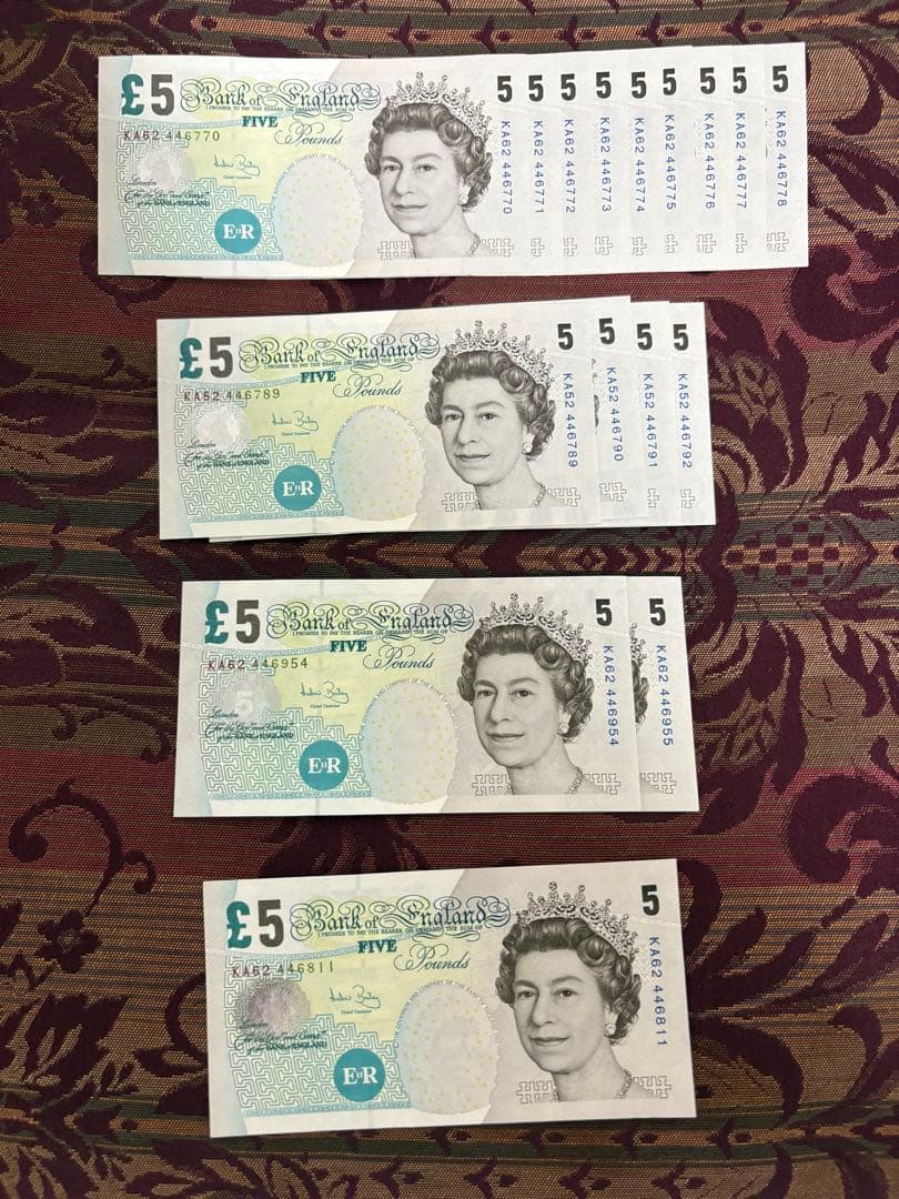 芙*子様 イギリス　旧紙幣　10ポンド　32枚　5ポンド　16枚　合計400ポン