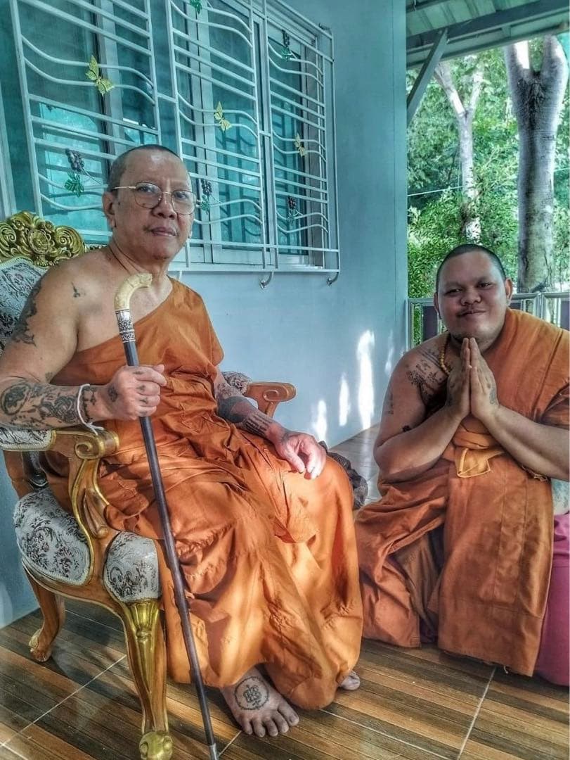 袈裟入り　チャナイ師の伝説の虎王と秘術　プージャオサミンプラ　プラクルアン　D