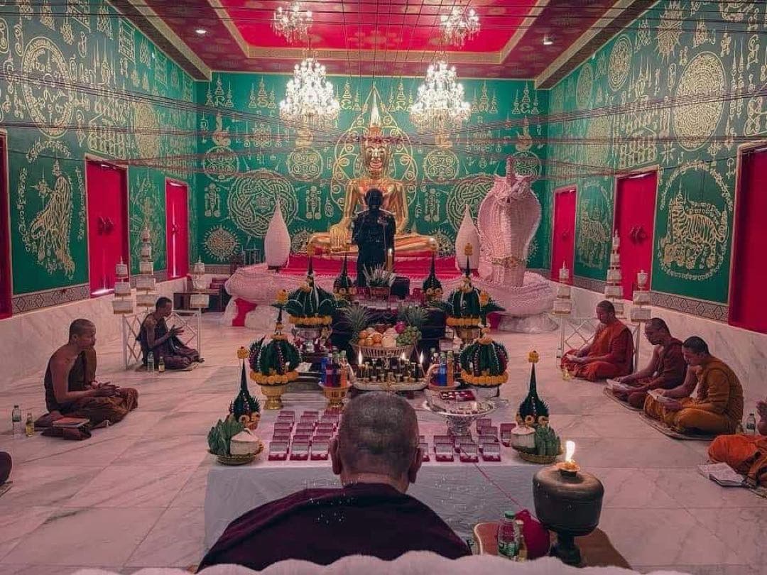 袈裟入り　チャナイ師の伝説の虎王と秘術　プージャオサミンプラ　プラクルアン　D