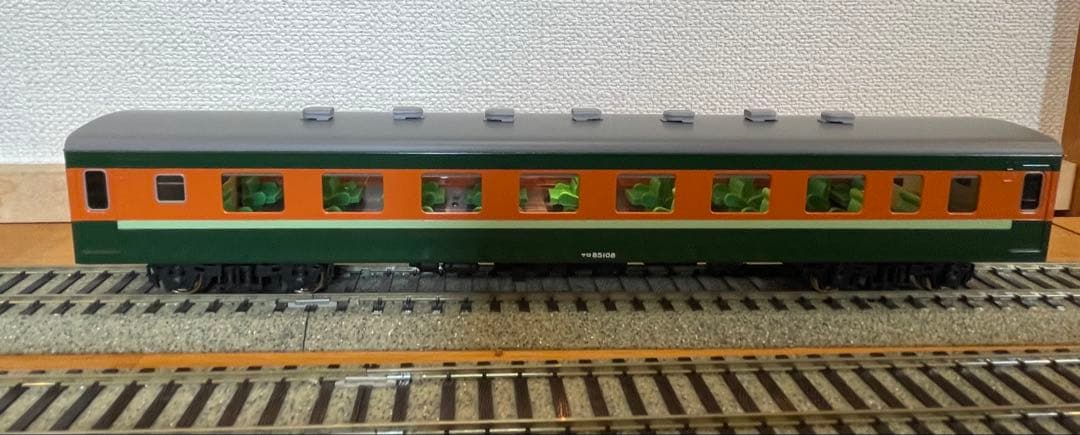 エンドウ HOゲージ鉄道模型 国鉄80系直流電車サロ85 300番台淡緑帯車