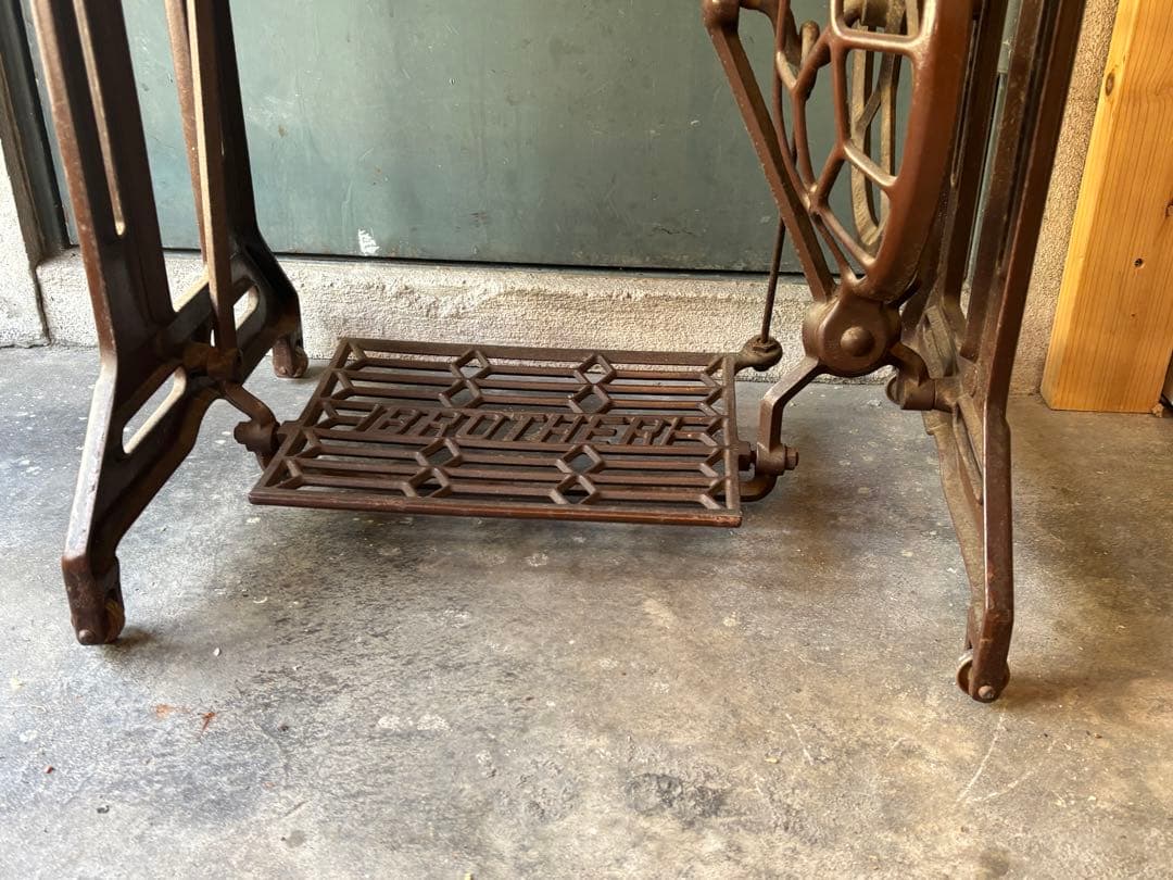 ブラザー brother ミシン脚 作業台やテーブルの脚に