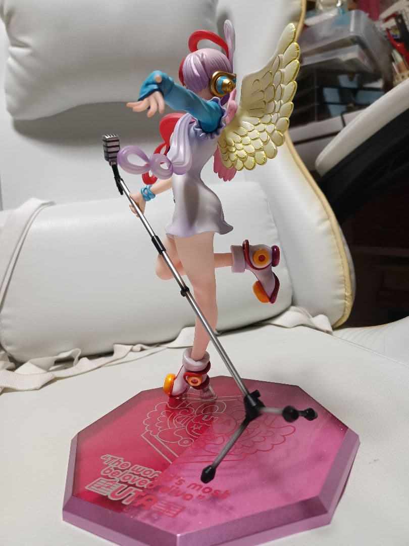 POP “RED-EDITION” “世界の歌姫” ウタ